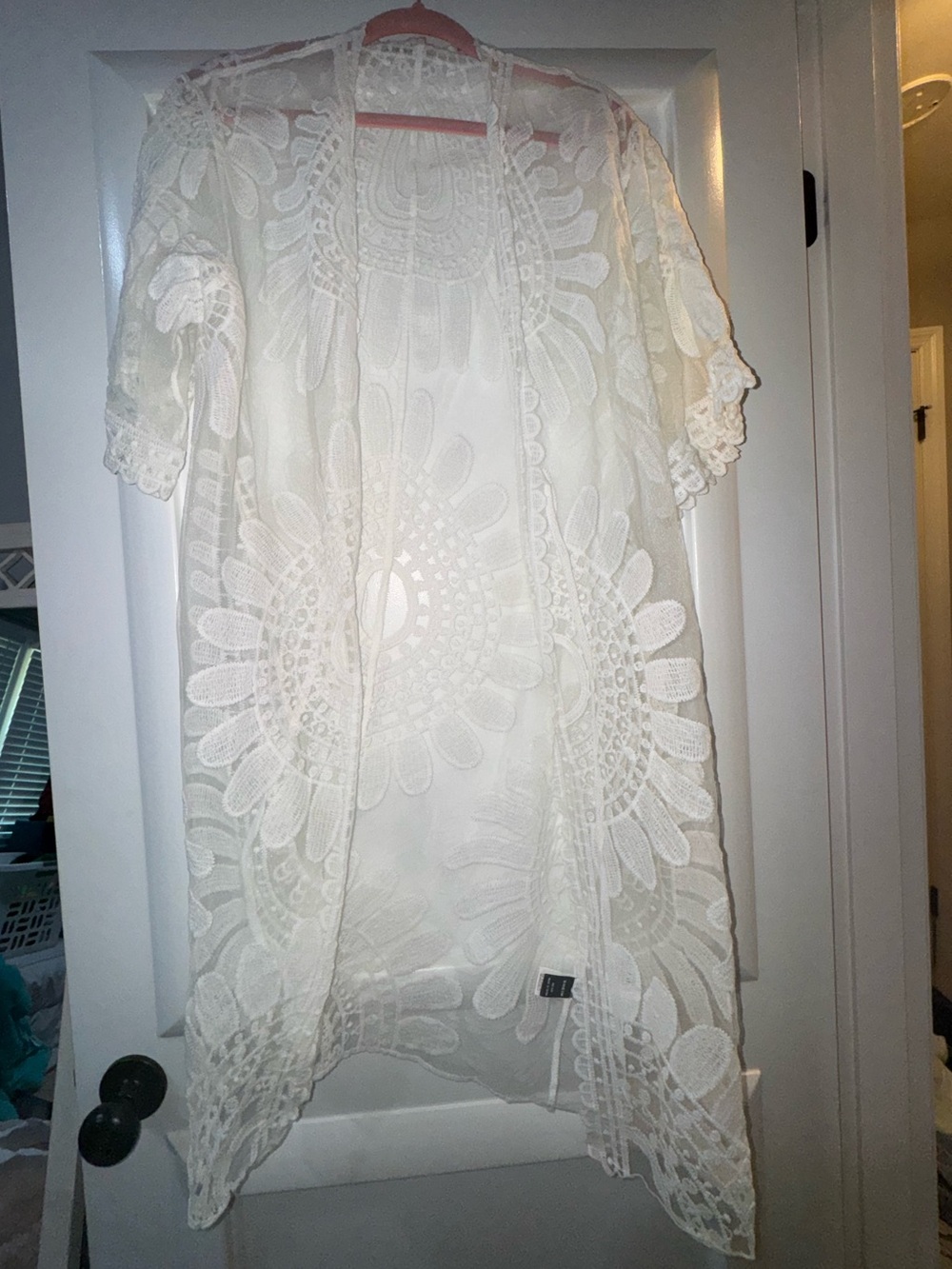 SHEIN Cream Lace Open-Front Tunic Kimono